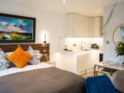 Studio flat for rent in Gloucester Place, London, W1U