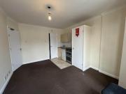 Studio flat for rent in High Town Road, Luton, LU2