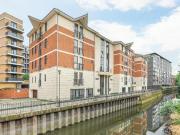 Studio Flat For Rent In Ilford, London