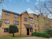 Studio flat for rent in Inwen Court Deptford SE8