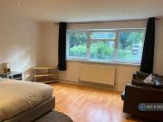 Studio Flat For Rent In London