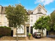 Studio Flat For Rent In London