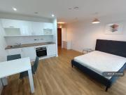 Studio flat for rent in Michigan Point Tower B, Salford, M50