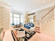 Studio flat for rent in Onslow Gardens, London, SW7