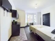 Studio flat for rent in Park Road, City Centre,...