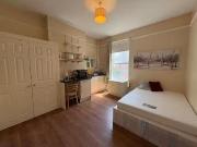 Studio flat for rent in Pevensey Road, Eastbourne, BN21