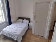 Studio flat for rent in Prince's Square, W2