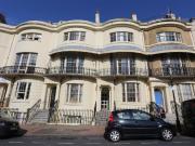 Studio flat for rent in Regency Square, Brighton, BN1
