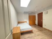 Studio flat for rent in Room 2, IG1