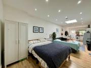 Studio flat for rent in Rosebank Gardens North, London, E3