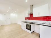 Studio flat for rent in Rosslyn Crescent, Harrow, HA1