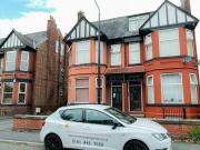 Studio Flat For Rent In Stretford