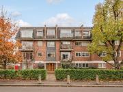 Studio flat for rent in Stretford Court, Worple Road,...