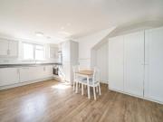 Studio flat for rent in, The Broadway, UB1