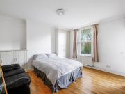 Studio flat for rent in The Grove, W5