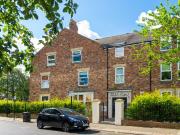 Studio flat for rent in Thornhill Crescent, Sunderland,...