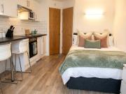 Studio flat for rent in Triangle South, Clifton,...