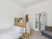 Studio flat for rent in Upham Park Road, Chiswick,...