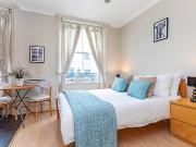 Studio flat for rent in Westbourne Grove, London, W2