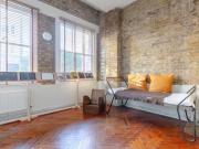 Studio flat for rent in Wilton Way, London, E8. E8