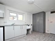 Studio Flat For Rent In Worthing, West Sussex