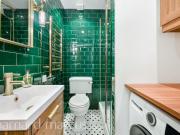 Studio flat for sale in Balham High Road, London, SW17