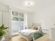 Studio Flat For Sale In Notting Hill, London
