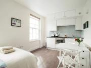 Studio Flat, Gloucester St, SW1V