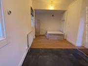 Studio Flat, High Street, SE25