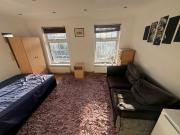 Studio Flat in 10 Guildown Avenue