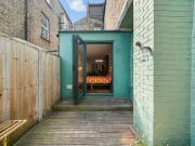 Studio Flat, Kingsland Road, E8