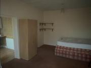 Studio Flat, Kingston Road, SW20