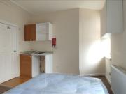 Studio Flat, Larkhall Lane, SW4
