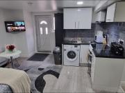 Studio Flat, Leeds, LS8