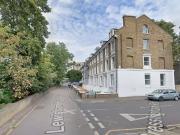 Studio Flat, Lewisham High St, SE13