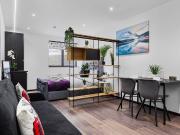 Studio Flat, London, NW11