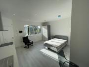 Studio Flat, London, NW11