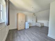 Studio Flat, North Circular Road, NW2