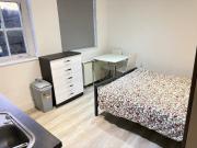 Studio Flat, Off Kilburn High Road Brondesbury St, NW6