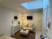 Studio Flat, Park Apartments, SW3