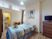 Studio Flat, Park Avenue, NW2