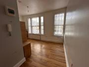 Studio Flat, Parkhurst Road, N22