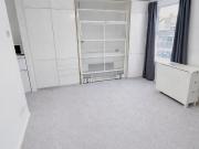 Studio Flat, Shinners Close, SE25