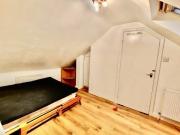 Studio Flat, Sunningfields Road, NW4