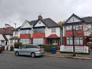 Studio Flat, Templars Avenue, NW11