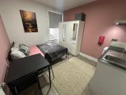 Studio Flat To Let In/ Harlesden