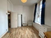 Studio flat to let in Kilburn Studio to rent £1,125 pcm...