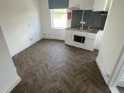 Studio flat to let in Woolwich E16