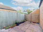 Studio Flat To Rent at Leeside Crescent, Temple Fortune