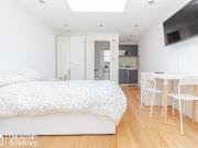 Studio Flat To Rent at Watford Way, Hendon